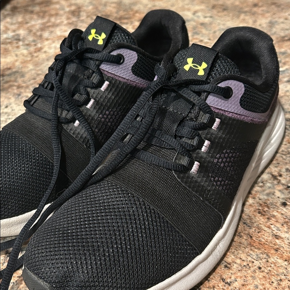 Under Armour Charged Breathe Women's 8.5 Black & Lavender Running Shoes EUC - Picture 10 of 10